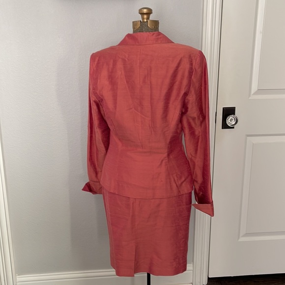 PAULE VASSEUR PARIS | 2 pc. Jacket Blazer Skirt Suit Set | 100% Silk - Picture 3 of 12